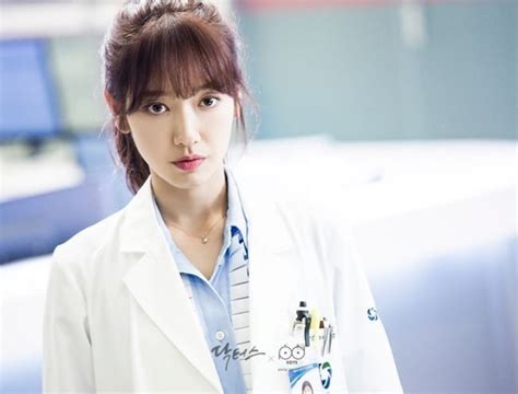 [TV Review] Park Shin-hye becomes a successful doctor | Koogle TV